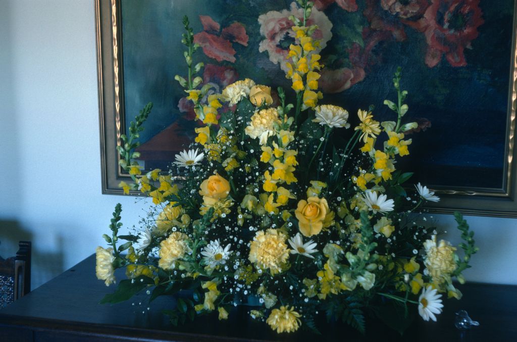 50th Wedding Anniversary, floral arrangement from Carol and Lee Marple, March 1976, roll 197603H10 slide 7